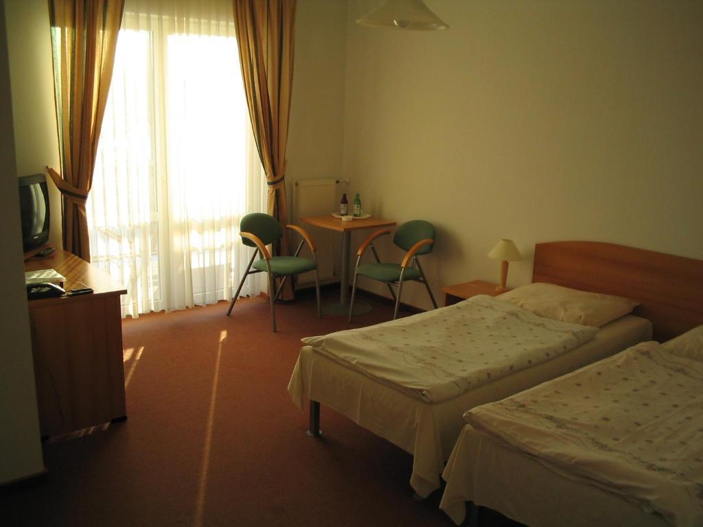 Hotel Europa Giżycko Habitación foto